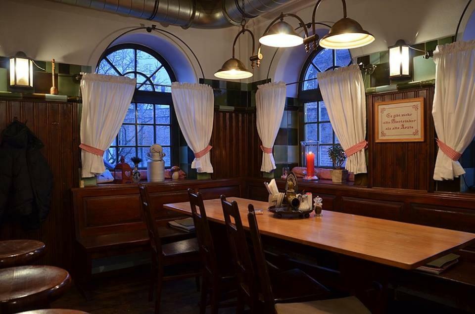Unertl Braeustueberl Haag in Oberbayern 외부 사진